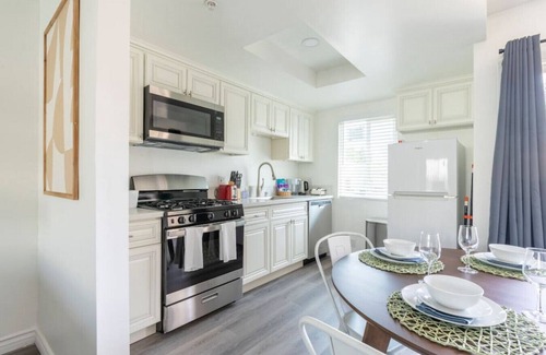 Alhambra Condo | Modern 2BR Condo w/King Bed & Balcony near LA