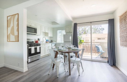Alhambra Condo | Modern 2BR Condo w/King Bed & Balcony near LA