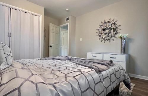 Atlanta Apartment | Modern 2BR Stylish Retreat Unit A Upstairs