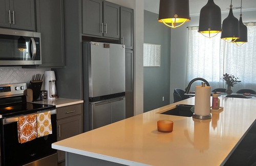 Broomfield House | Modern 2BR townhome near Denver and Boulder.