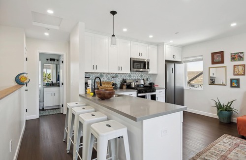 National City House | Modern 3-Bed 3-Bath w King Bed, Crib, near San Diego Gaslamp, Downtown, Beach!