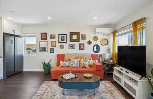 National City House | Modern 3-Bed 3-Bath w King Bed, Crib, near San Diego Gaslamp, Downtown, Beach!