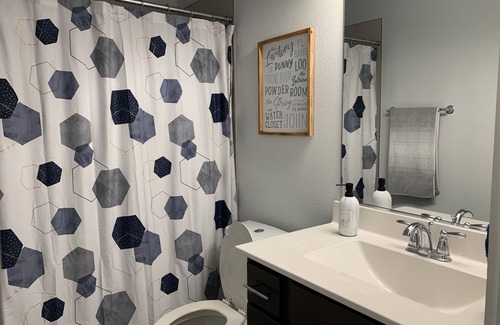 Eastside Promise Neighborhood House | Modern 3 bed home minutes from Downtown/Pearl!