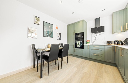 Paisley House | Modern 3-Bed Near Glasgow Airport