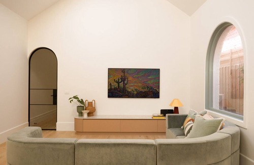 St Kilda West House | Modern 3-Bedroom House with Parking