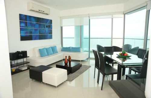 Cartagena District Apartment | Modern 3 Bedroom Apartment with sea-beach view