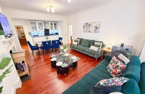Bryanston and Dorset Square Apartment | Modern 3-Bedroom Baker Street flat near Mayfair, Oxford Street & West End