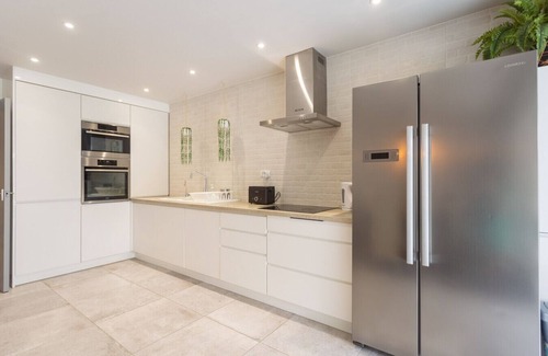 Adeje Apartment | Modern 3 Bedroom Duplex Adeje City Center Wifi