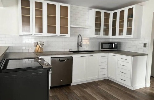 Beaverton House | Modern 3 Bedroom Home in Beaverton