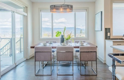Southwest Mission House | Modern 3-bedroom House