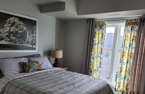 Innisfil Condo | Modern 3-Bedroom House in North-end of Barrie
