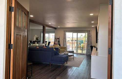 Discovery Bay House | Modern 3-bedroom townhome with waterfront in charming Discovery Bay