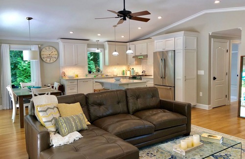 East Hampton North House | Modern 3 BR Close to All - Restaurants, Shops, and Beaches