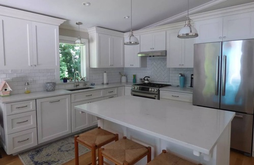 East Hampton North House | Modern 3 BR Close to All - Restaurants, Shops, and Beaches