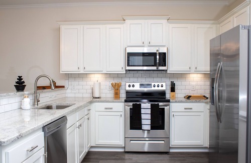 Greenville House | Modern 3BD 3BA Luxury Retreat Near ECU Smart Home, Fast WiFi & EV Charging!