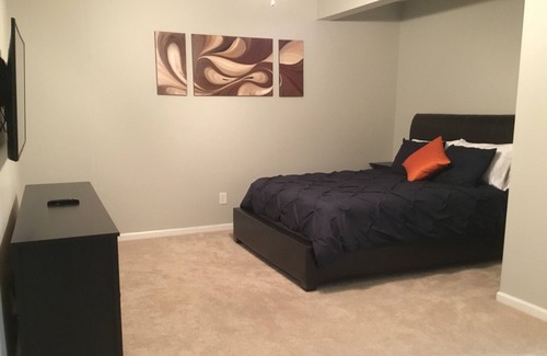 Charlotte House | Modern 3bdrm w/Deck and Minutes from Everything!