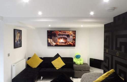 Murrayfield Apartment | Modern 3BHK near Edinburgh zoo