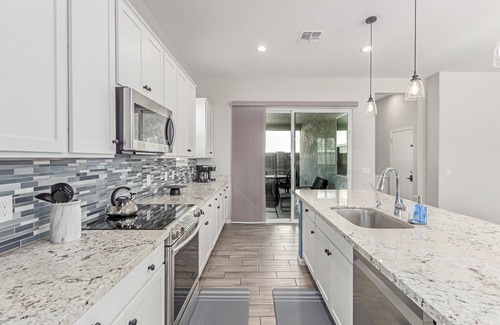 Goodyear House | Modern 3BR Home in Goodyear – Stylish, Spacious & Family-Friendly!