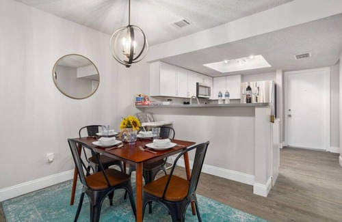 West San Antonio House | Modern 3BR|Lackland & SeaWorld