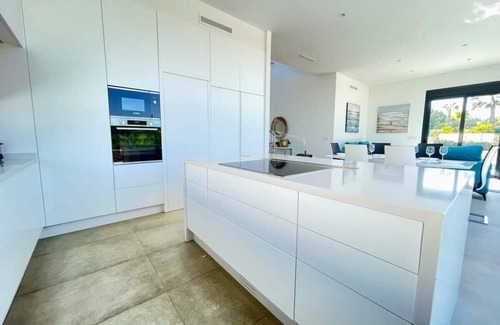 Lo Rufete Villa | Modern 4 Bed Villa with Pool LC4