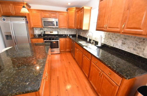 South Bend House | Modern 4 bedroom, 2.5 bath home in South Bend IN