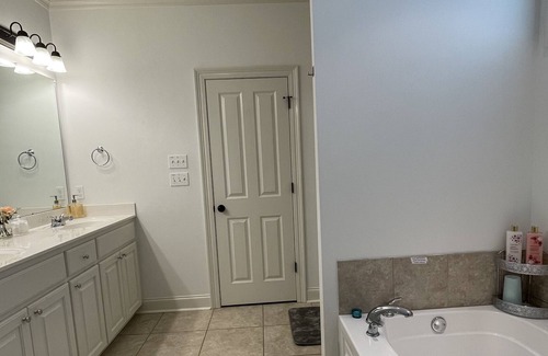 South Baton Rouge House | Modern 4 Bedroom Home