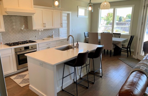 Northwest Boise City House | Modern 4 Bedroom Home- Fun for Family - Short Drive to Downtown