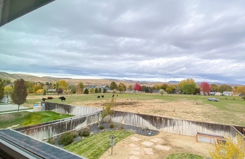 Northwest Boise City House | Modern 4 Bedroom Home- Fun for Family - Short Drive to Downtown