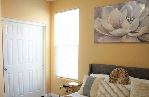 Nellis Air Force Base House | Modern 4 bedroom home Cozy & clean centrally located