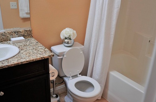Nellis Air Force Base House | Modern 4 bedroom home Cozy & clean centrally located