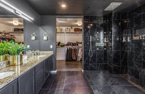 Aurora House | Modern 4 bedroom home with hot tub and office