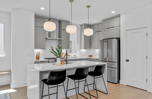 Downtown House | Modern 4-bedroom house Downtown Raleigh Skyline Views