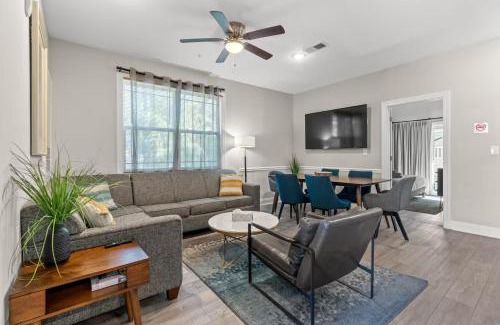 Myrtle Beach Apartment | Modern 4BR Central Near Beach And Pier King Beds D