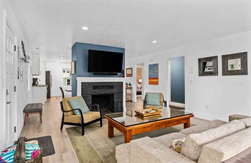Rockaway Beach House | Modern 4BR Home | Pet-Friendly | Steps to the beach | Hot Tub | Fire Pit