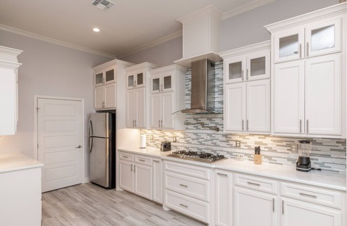 South Side House | Modern 4BR New Home with Blazing Fast 536 Mbps WiFi -Just 15 Min Drive to Beach!