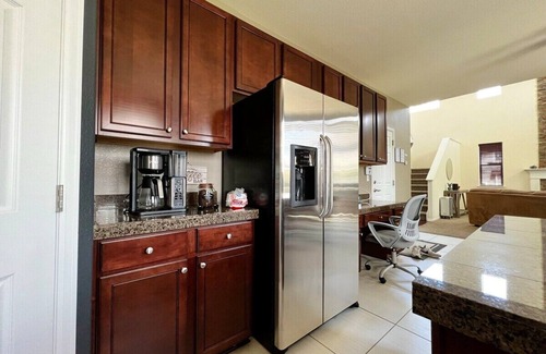 Commerce City House | Modern 4BR Retreat | Hot Tub | Games | DEN Airport