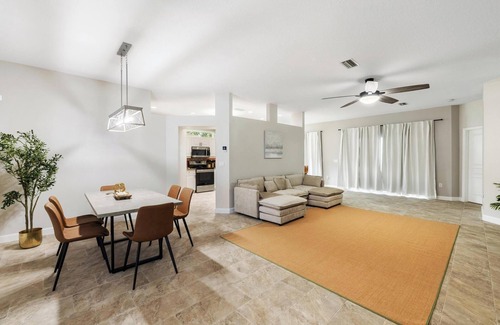 South Gate Ridge House | Modern 4BR Sarasota Retreat w/Saltwater Pool, Jacuzzi & Stylish Minimalist Desi