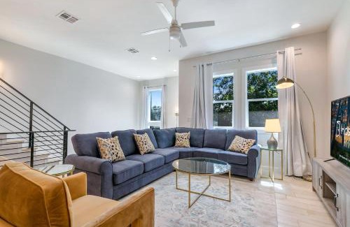 Mid-City House | Modern 4BR Townhouse in Bienville Villas