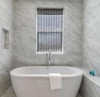 Mid-City House | Modern 4BR Townhouse in Bienville Villas