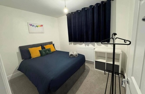 Canning Town North House | Modern 5-Bed House in London close Excel - Big Ben