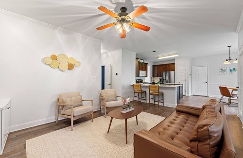 Lawrenceville House | 🌟 MODERN 5-BEDROOM🛏️, PERFECT FOR LARGE FAMILIES! SPACIOUS SUNROOM ☀️
