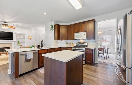 Lawrenceville House | 🌟 MODERN 5-BEDROOM🛏️, PERFECT FOR LARGE FAMILIES! SPACIOUS SUNROOM ☀️