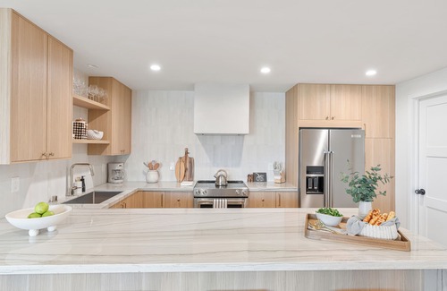 Point Loma Heights House | Modern 5BDR Beach House Near Sunset Cliffs | Point View Retreat by AvantStay