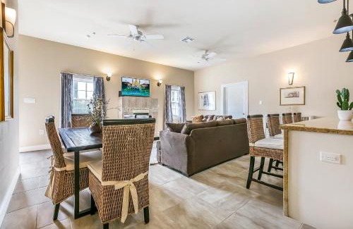 Faubourg Lafayette Apartment | Modern 5BR Condo in NOLA