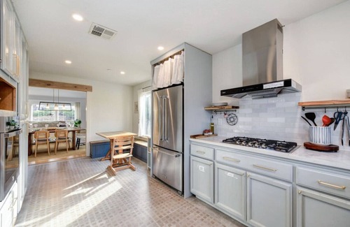 Cameron Park House | Modern 5BR in Cameron Park Lake