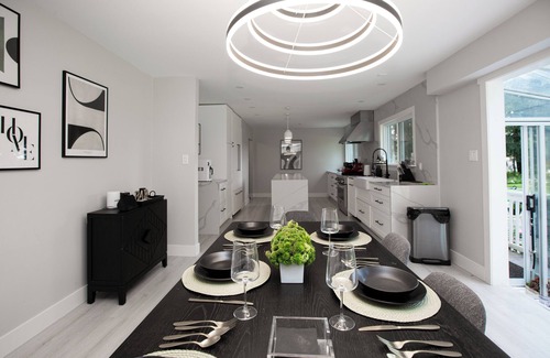 Cobble Hill House | Modern 5BR Luxury Getaway