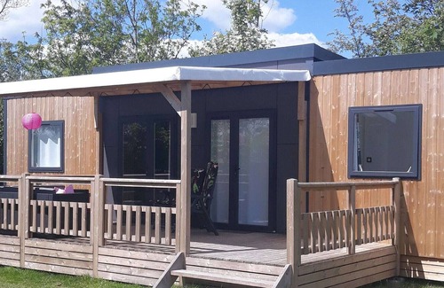De Veenhoop Ski Chalet | Modern 6-person chalet in the Frisian countryside, 3 bedrooms and WiFi