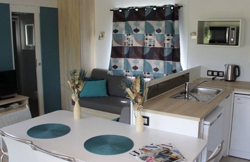 De Veenhoop Ski Chalet | Modern 6-person chalet in the Frisian countryside, 3 bedrooms and WiFi