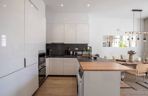Poblenou Apartment | Modern 65sqm Flat With Pool Right at the Beach in Poblenou