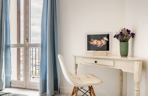 Castellammare Vucciria Apartment | Modern 83 sqm apartment, perfect for 5 people, located on the second floor of an ancient building (NO lift and some steps to access it). The property is located in La Cala, a picturesque port located in the heart of Palermo, just 12 minutes on foot from